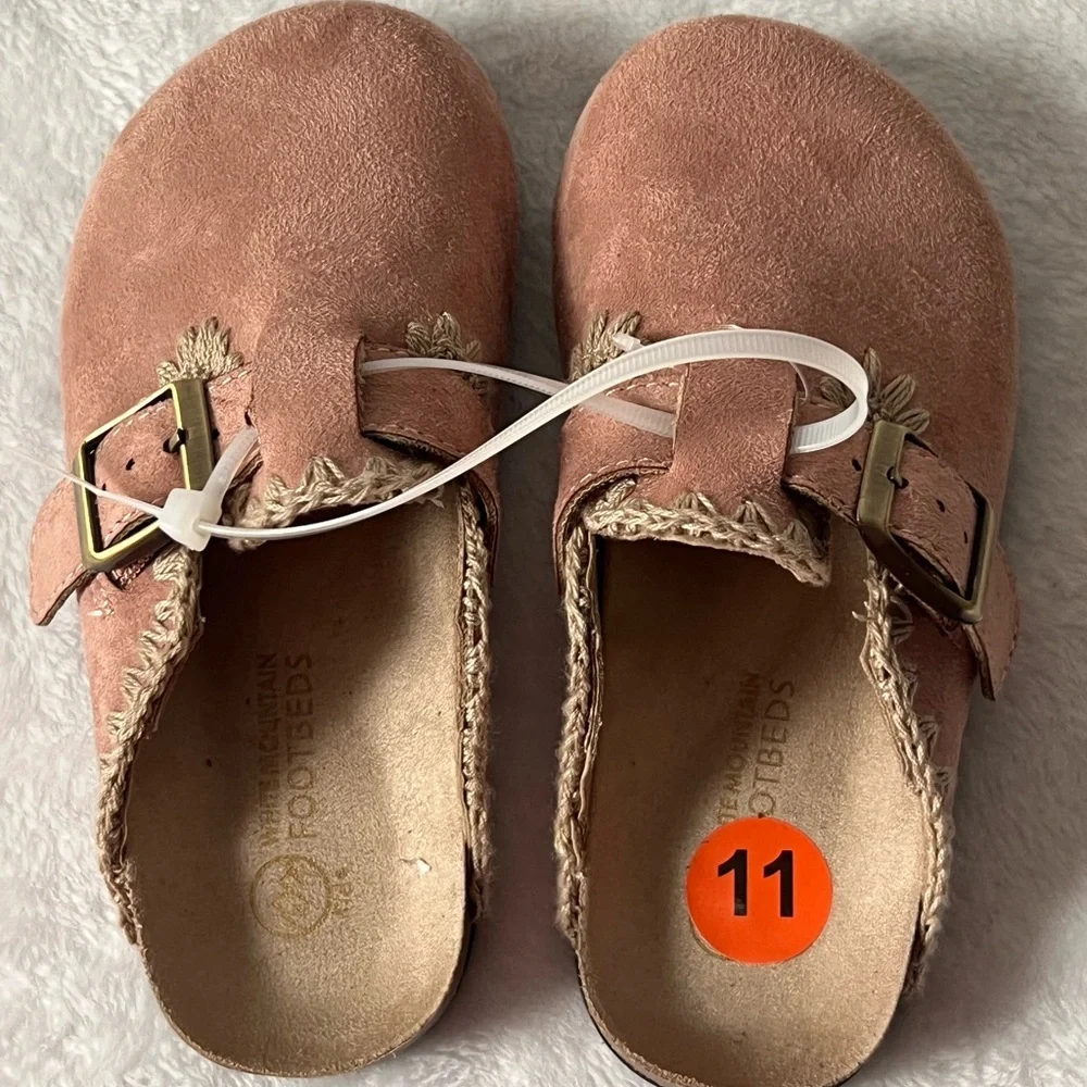 White Mountain Footbed Pink Suede Shoes with Embroidery, Size 11, NWOT‎